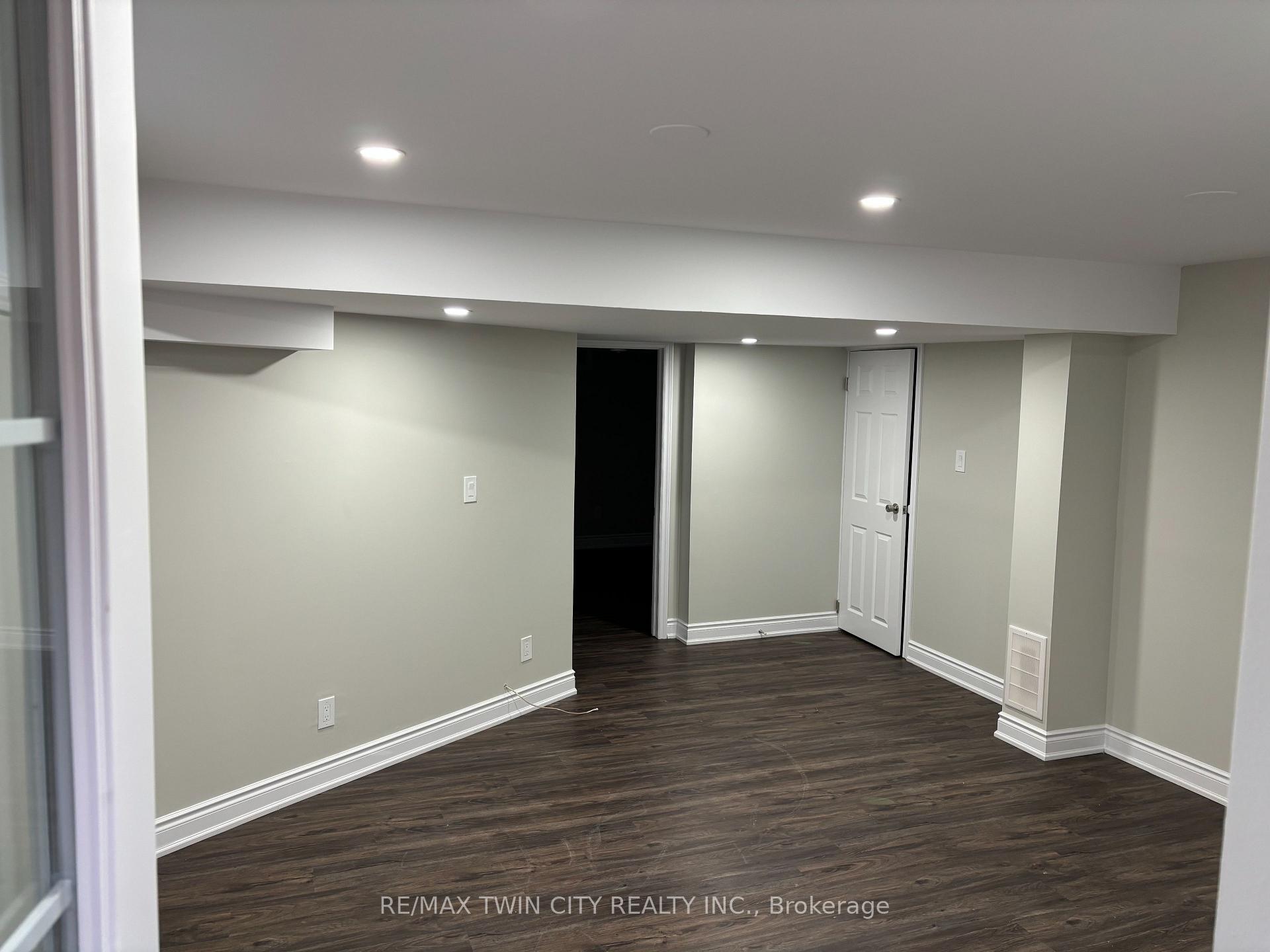 Photo 44 of 3 Westview Crescent, Kitchener, Forest Heights — HOMEH