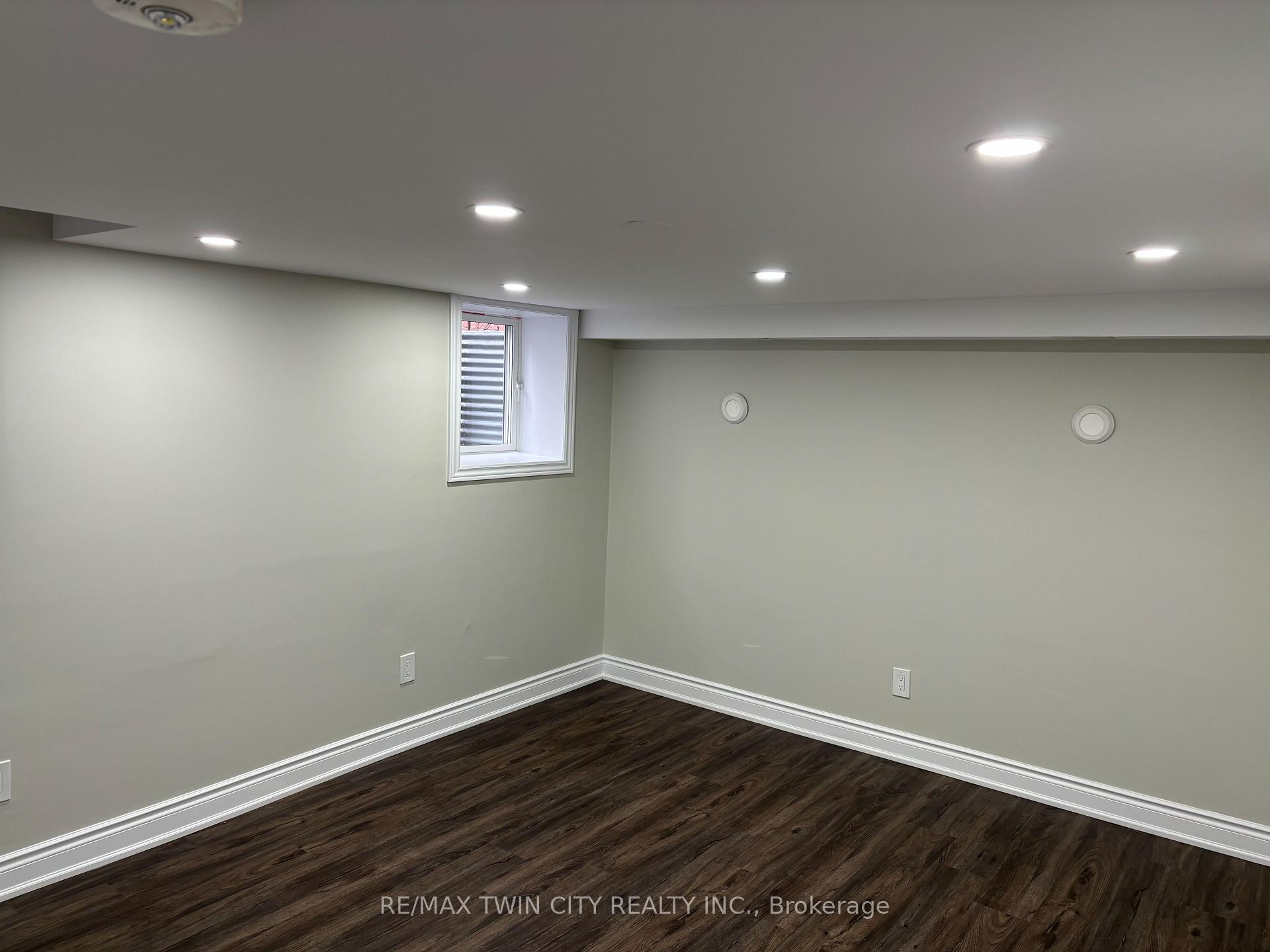 Photo 45 of 3 Westview Crescent, Kitchener, Forest Heights — HOMEH