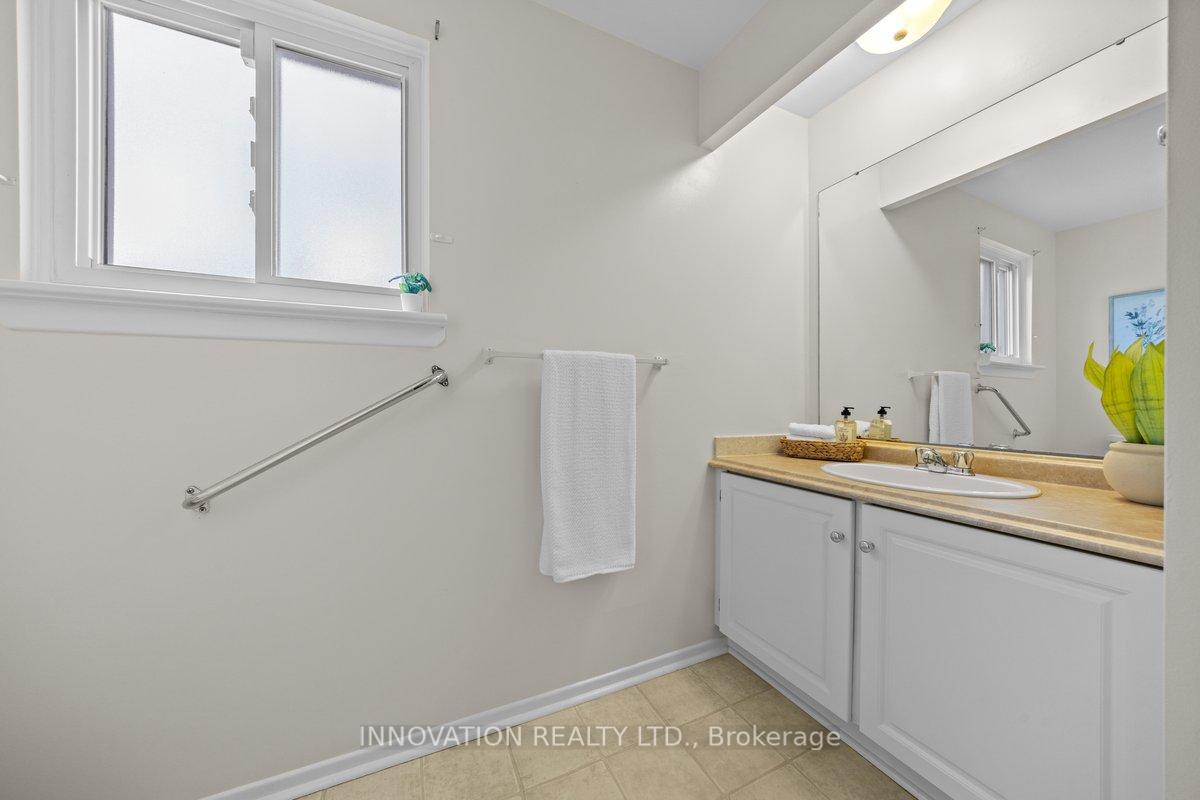 Photo 12 of 63 Castlefrank Road, Ottawa, Kanata - Glencairn/Hazeldean — HOMEH