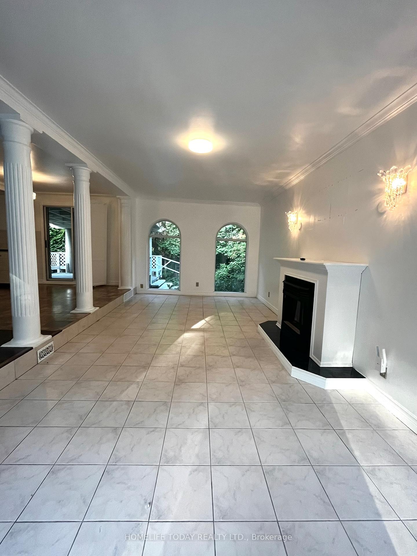 Photo 3 of 365 Eleanor Place, Hamilton, Ancaster — HOMEH