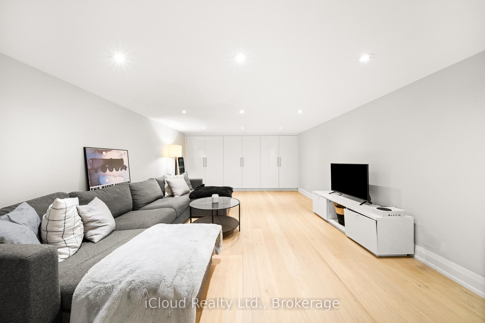 Photo 38 of 40 Reesorville Road, Markham, Markham Village — HOMEH