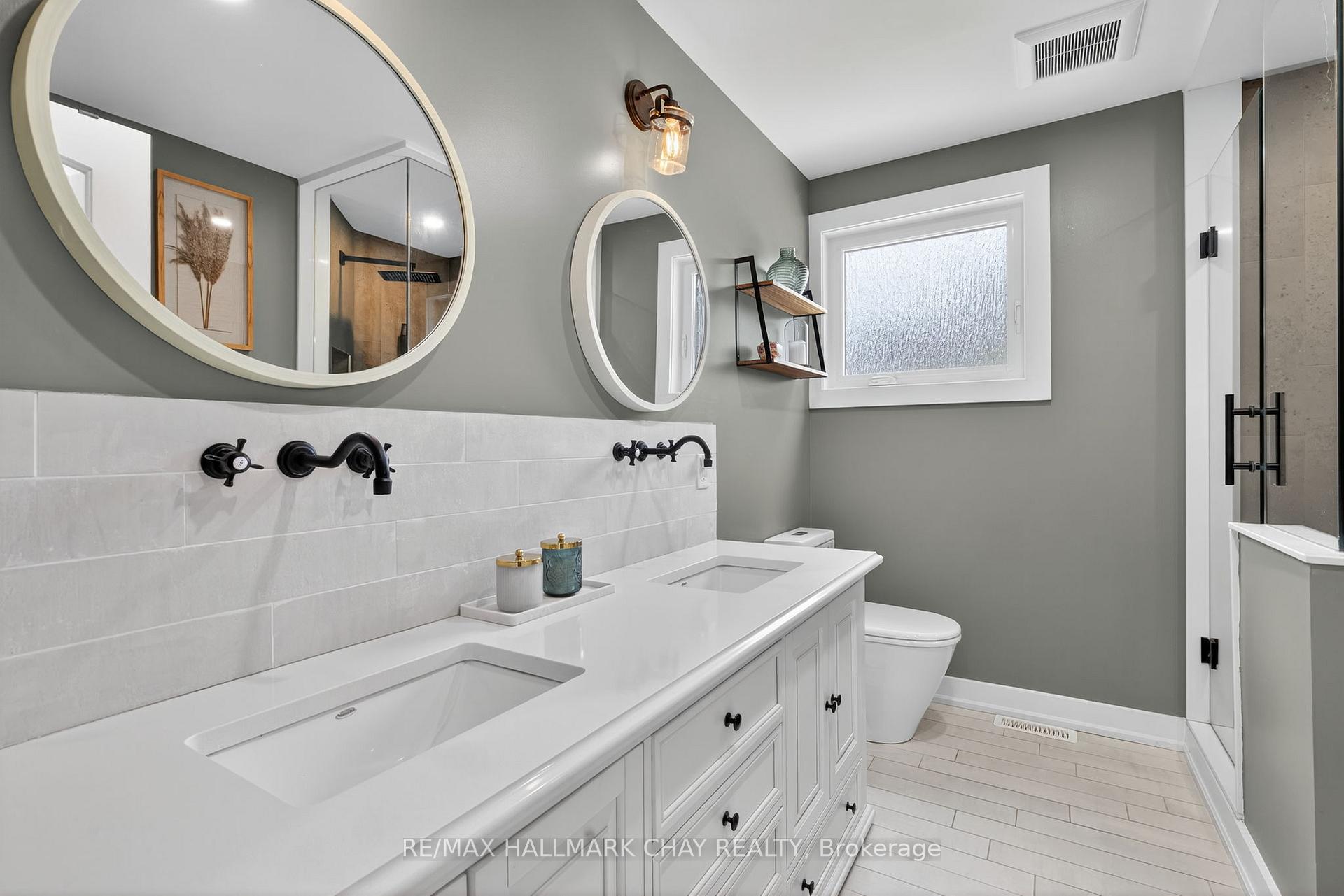 Photo 18 of 1180 Shore Acres Drive, Innisfil, Gilford — HOMEH