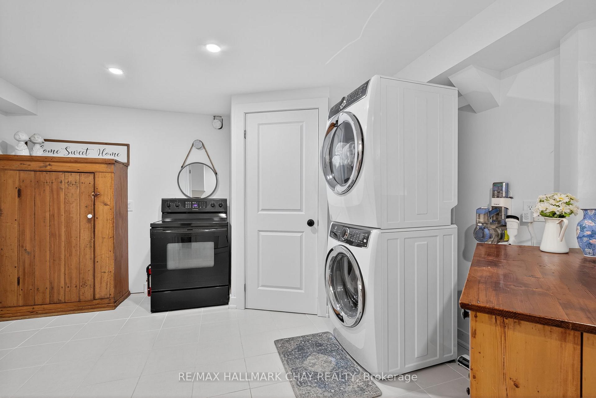 Photo 22 of 1180 Shore Acres Drive, Innisfil, Gilford — HOMEH