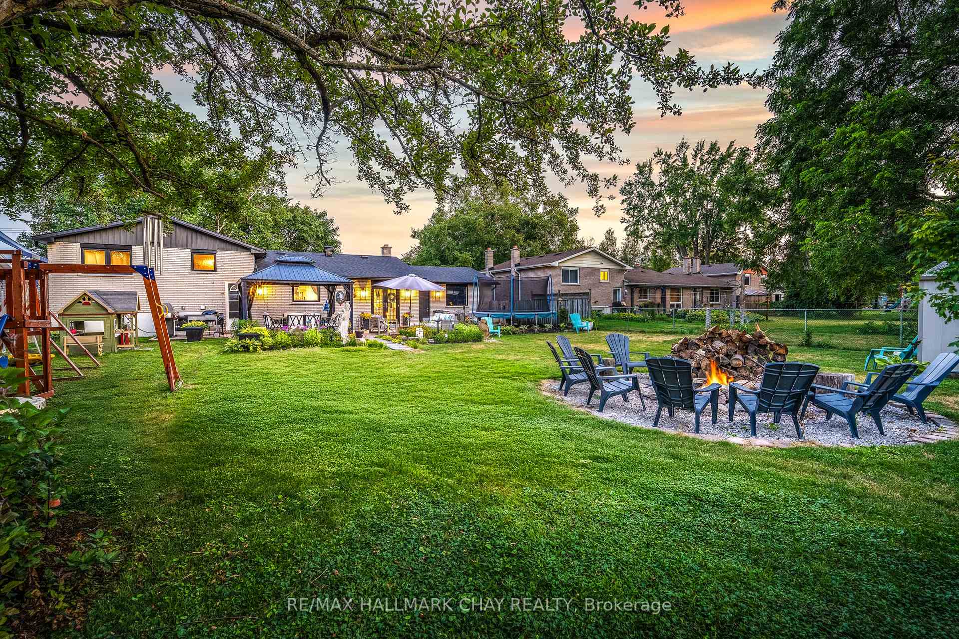 Photo 24 of 1180 Shore Acres Drive, Innisfil, Gilford — HOMEH