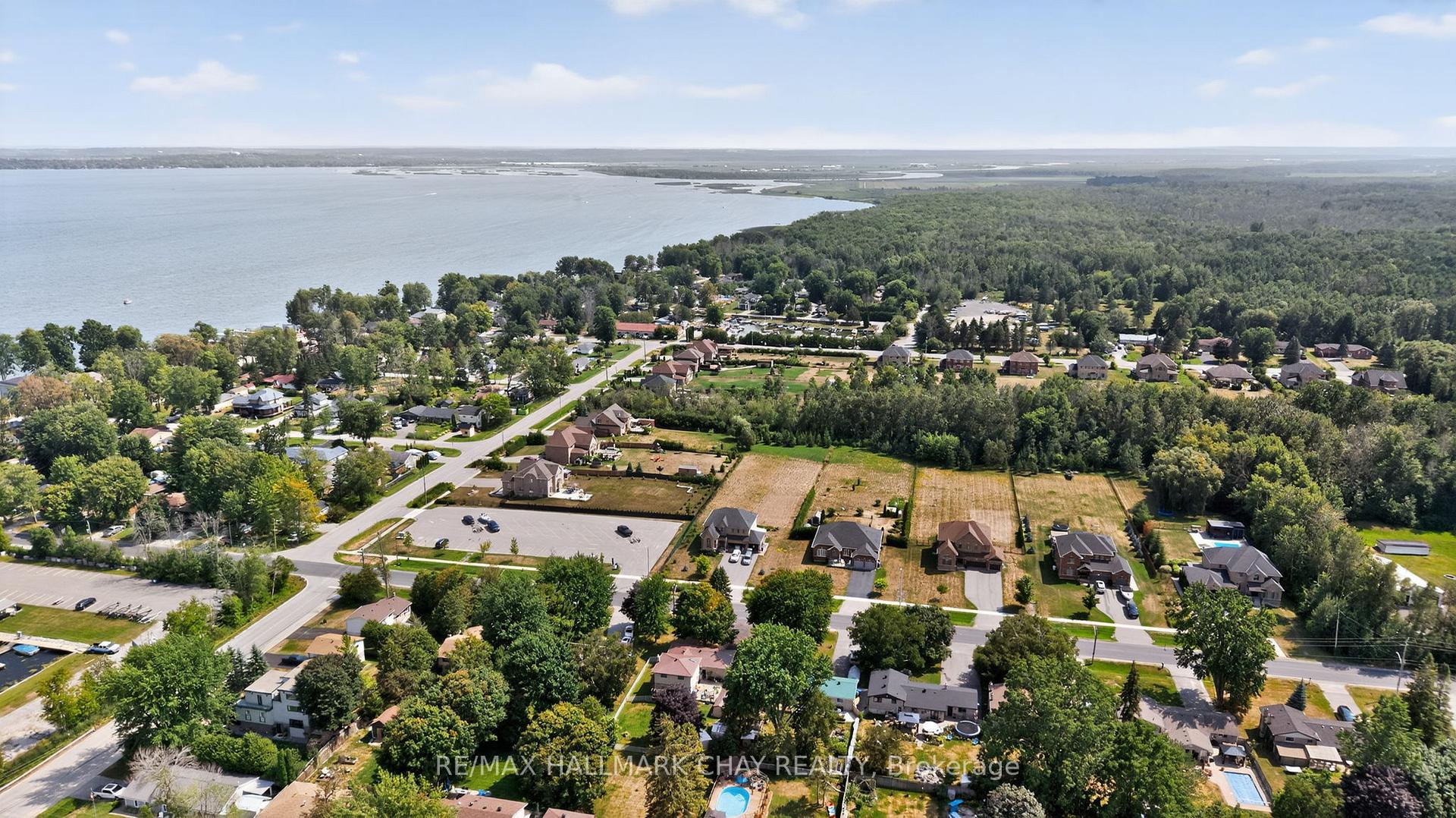 Photo 34 of 1180 Shore Acres Drive, Innisfil, Gilford — HOMEH
