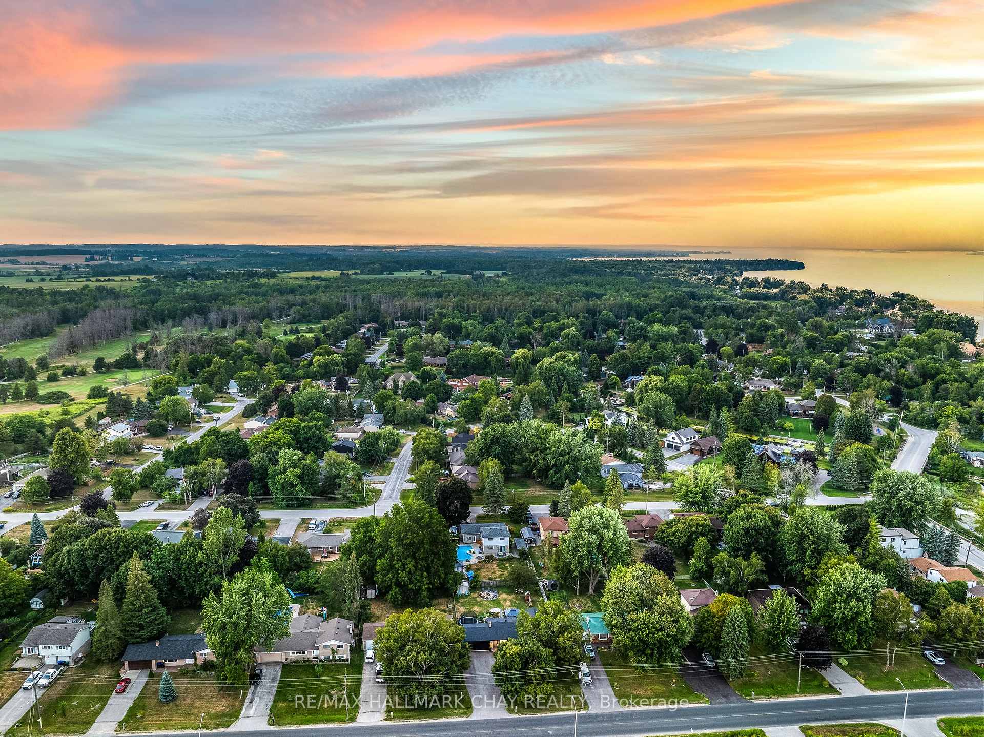 Photo 35 of 1180 Shore Acres Drive, Innisfil, Gilford — HOMEH