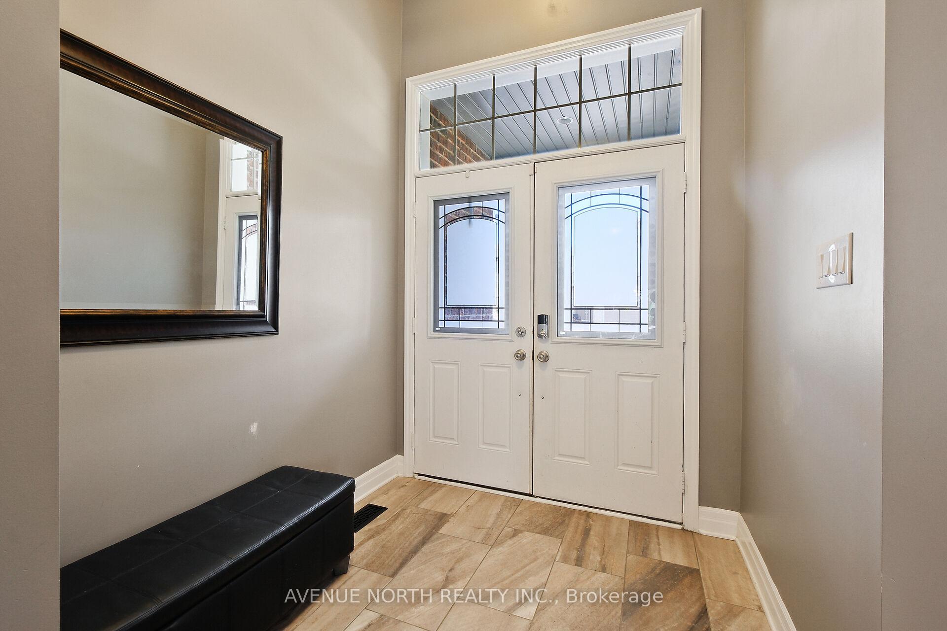 Photo 3 of 332 Andalusian Crescent, Ottawa, Kanata - Emerald Meadows/Trailwest — HOMEH
