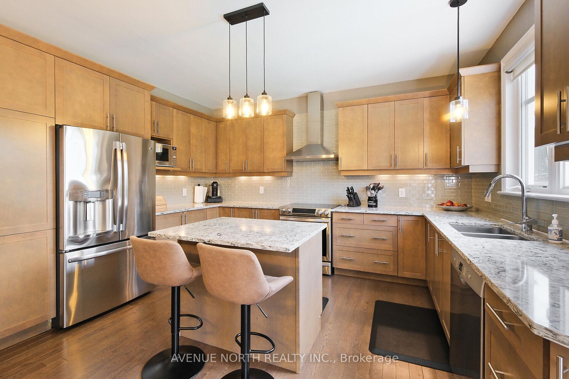 Photo 11 of 332 Andalusian Crescent, Ottawa, Kanata - Emerald Meadows/Trailwest — HOMEH