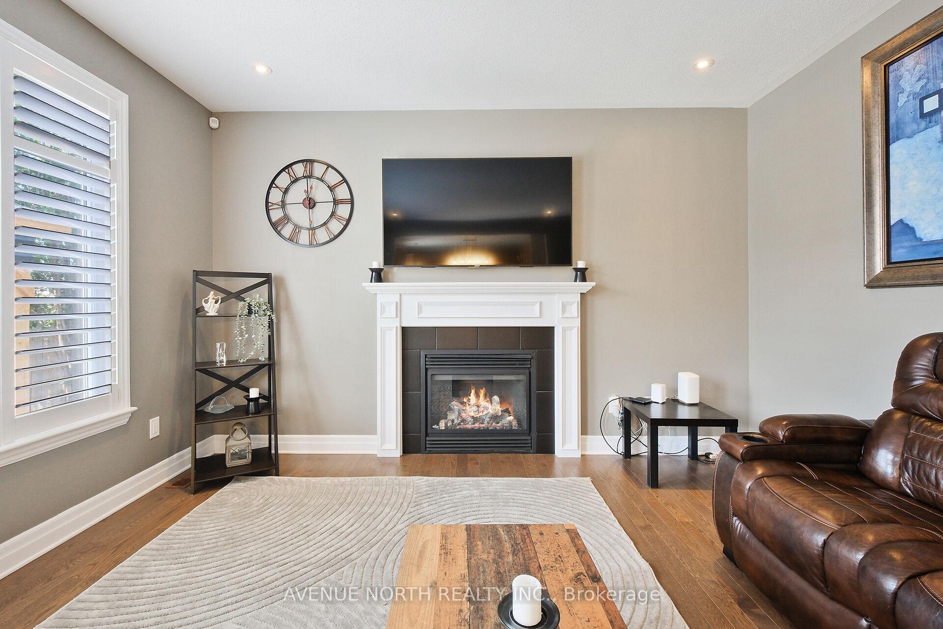 Photo 17 of 332 Andalusian Crescent, Ottawa, Kanata - Emerald Meadows/Trailwest — HOMEH