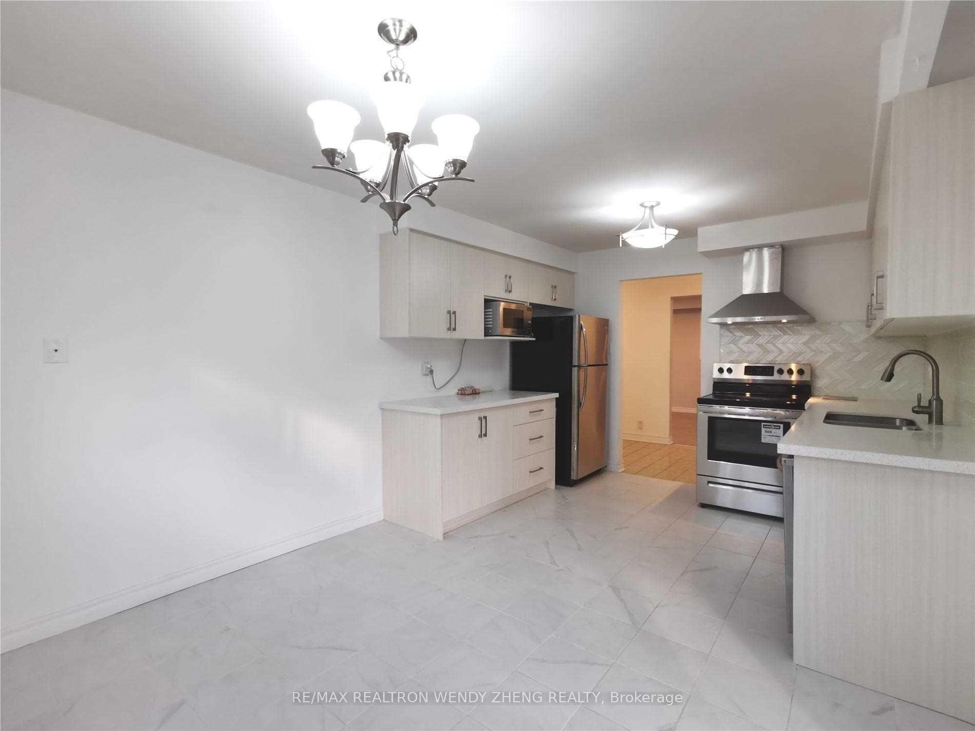 Photo 5 of Unit Upper, 4 Fordcombe Crescent, Markham, Milliken Mills West — HOMEH