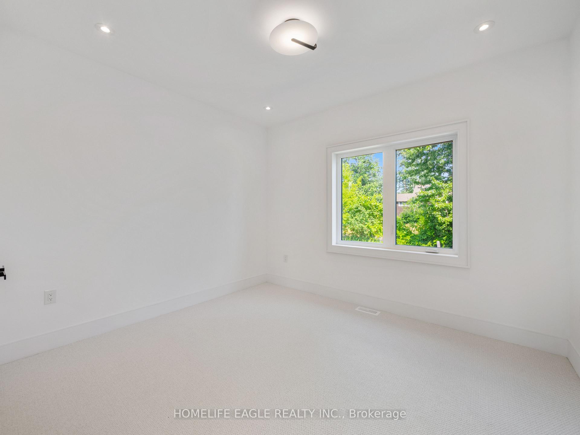 Photo 4 of 1242 Killarney Beach Road, Innisfil, Lefroy — HOMEH