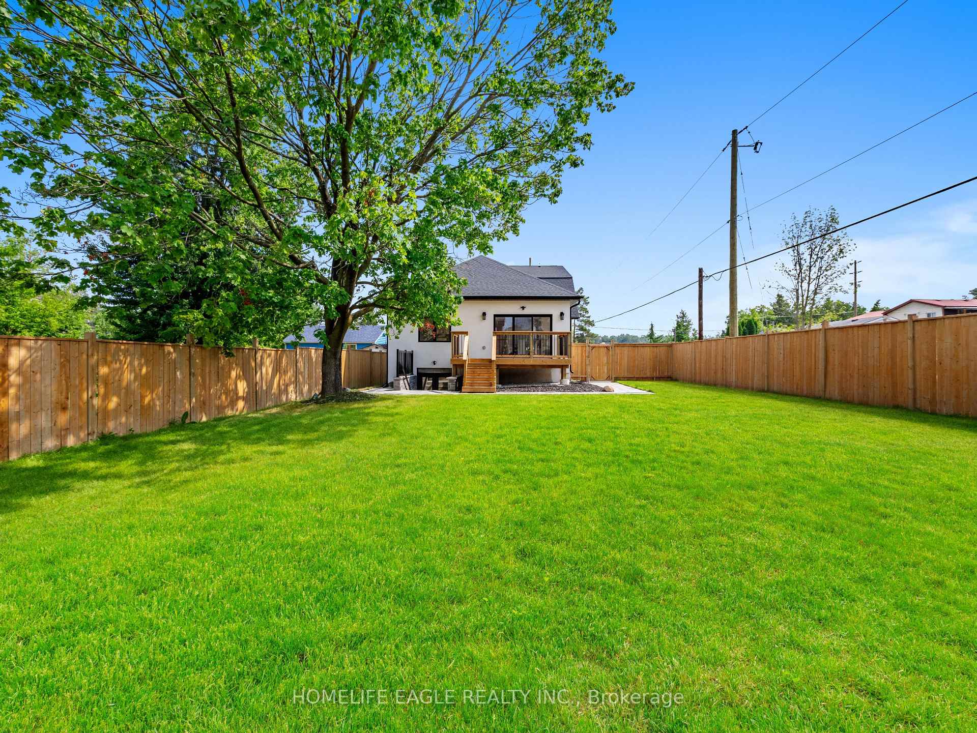 Photo 17 of 1242 Killarney Beach Road, Innisfil, Lefroy — HOMEH