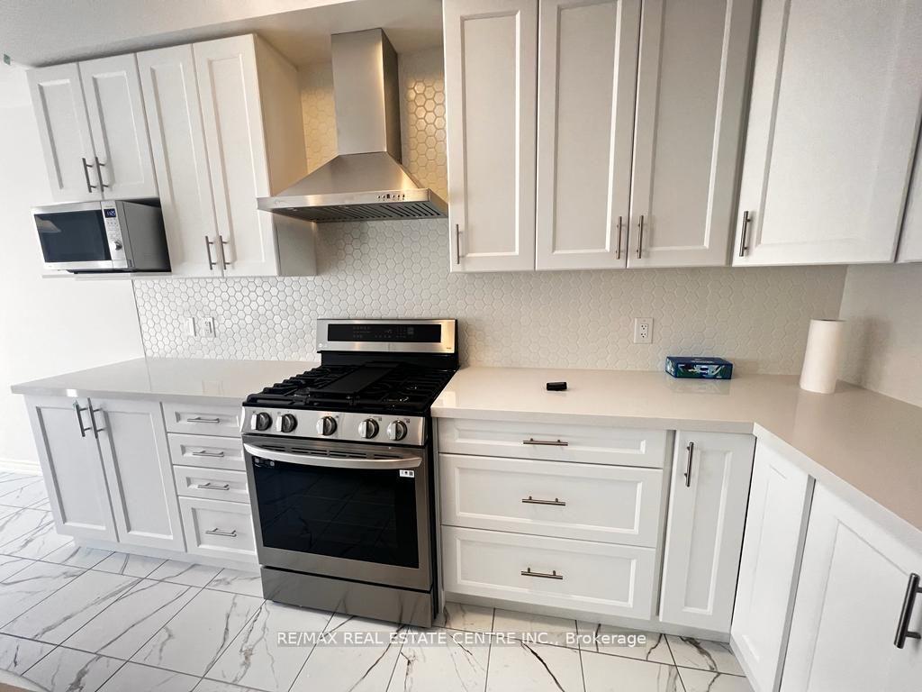 Photo 32 of 87 Grassbourne Avenue, Kitchener — HOMEH