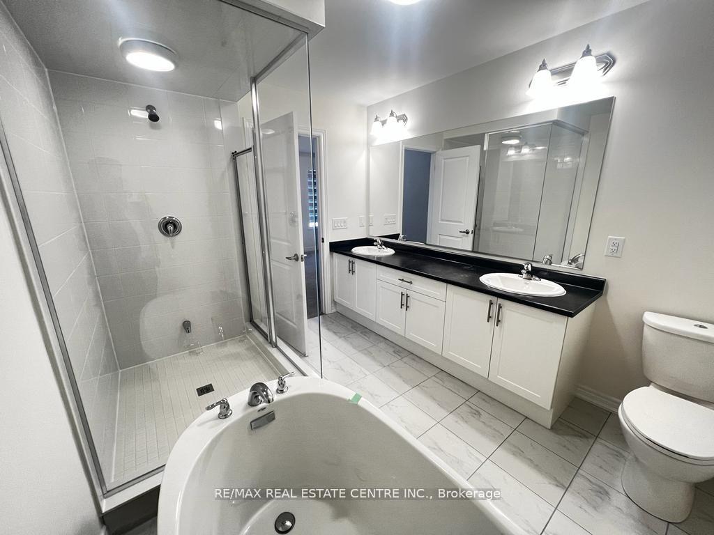 Photo 15 of 87 Grassbourne Avenue, Kitchener — HOMEH