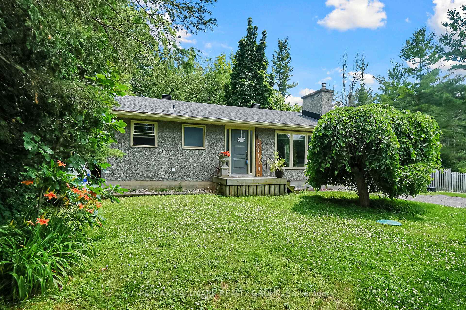 Photo 1 of 1048 Kerwin Road, Ottawa, Kanata - Kanata (North East) — HOMEH