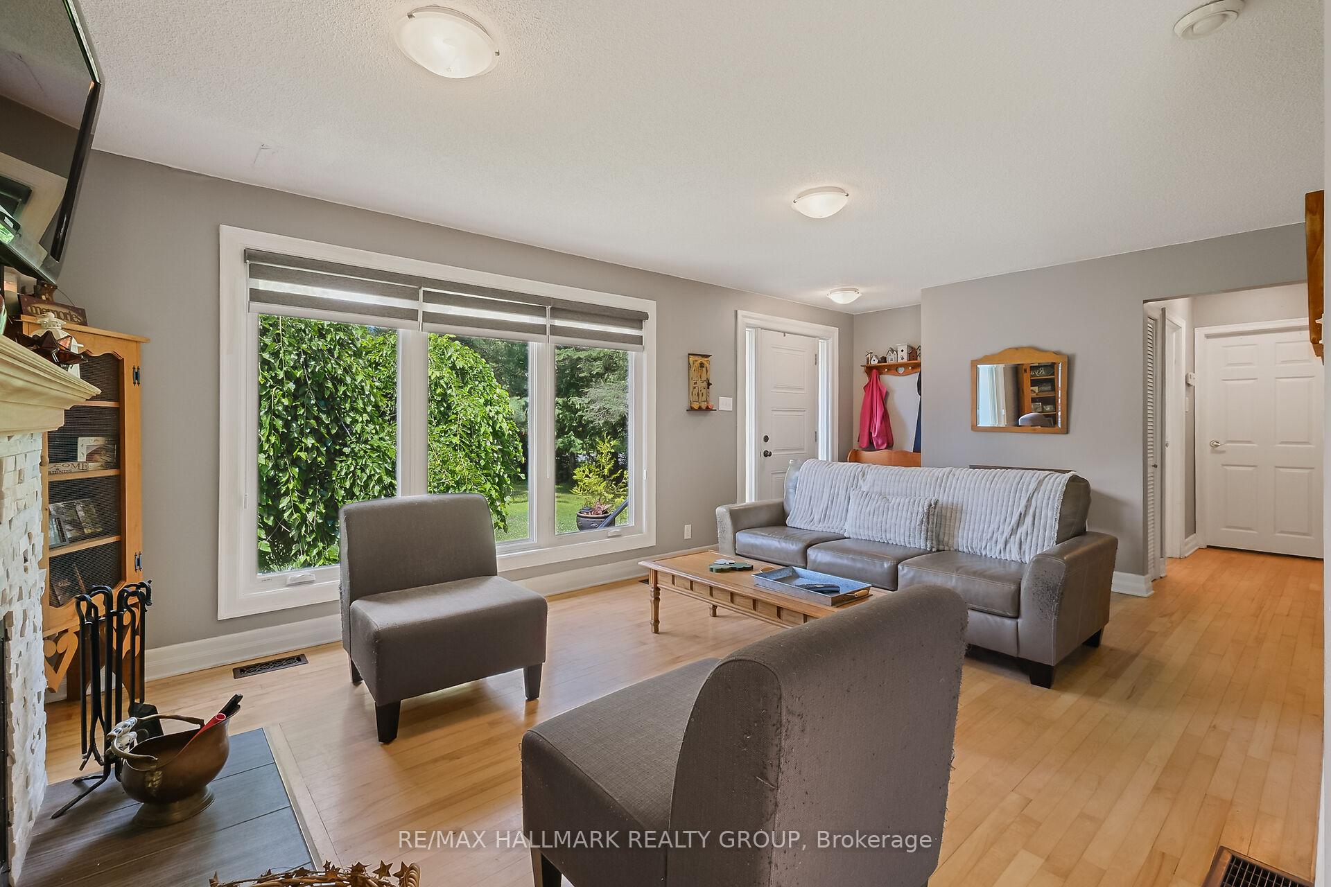 Photo 5 of 1048 Kerwin Road, Ottawa, Kanata - Kanata (North East) — HOMEH