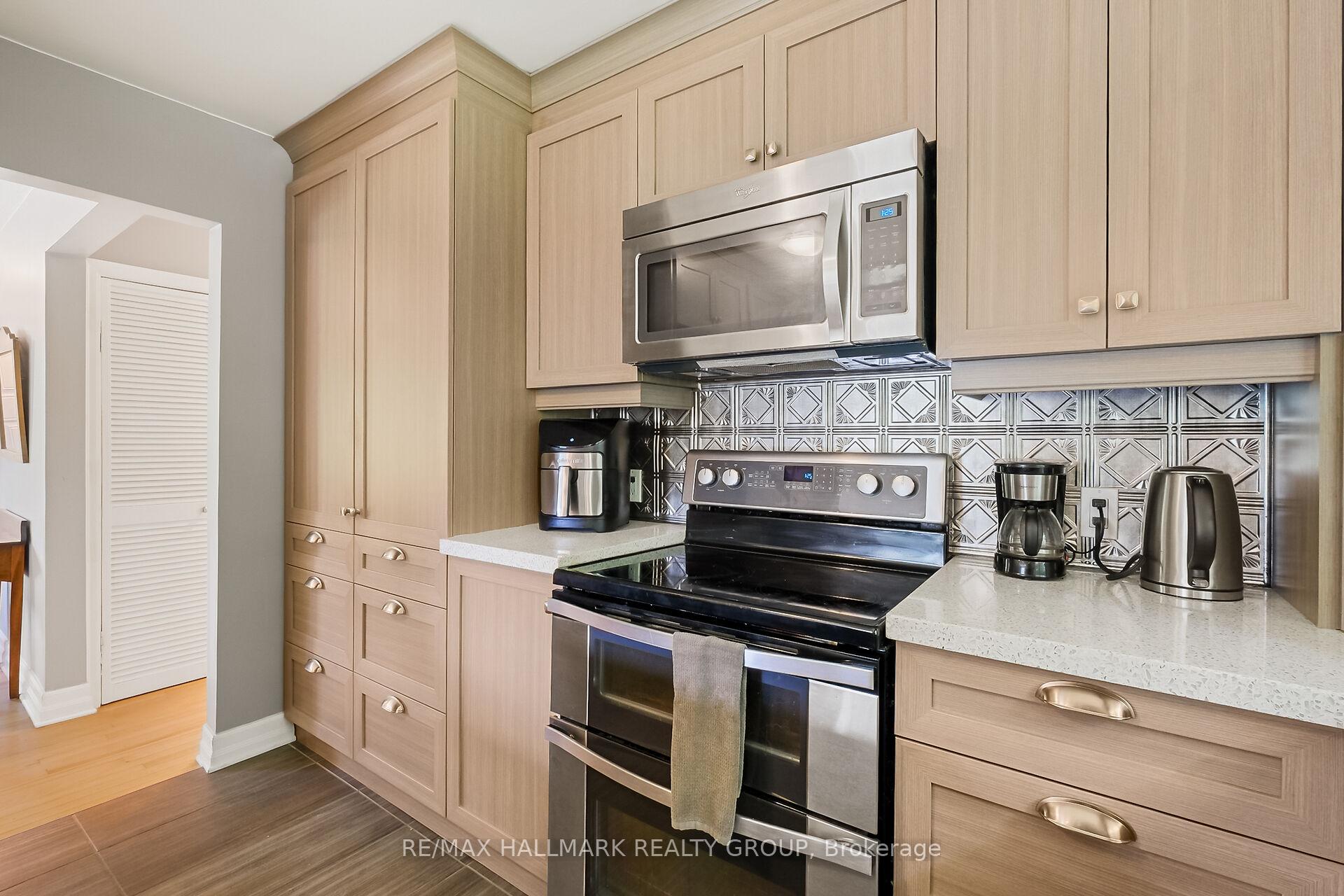 Photo 11 of 1048 Kerwin Road, Ottawa, Kanata - Kanata (North East) — HOMEH