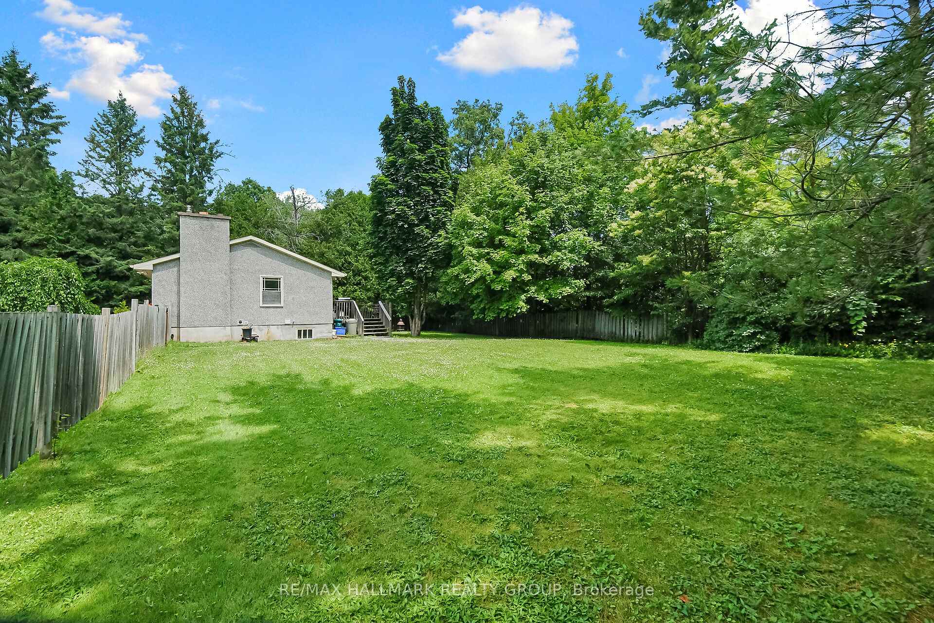 Photo 21 of 1048 Kerwin Road, Ottawa, Kanata - Kanata (North East) — HOMEH
