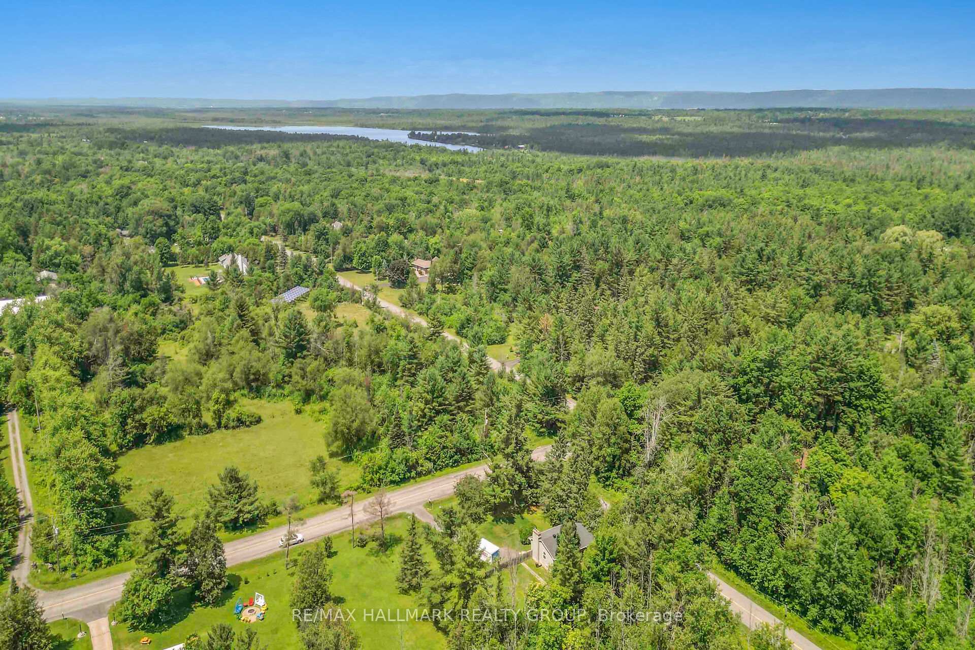 Photo 34 of 1048 Kerwin Road, Ottawa, Kanata - Kanata (North East) — HOMEH
