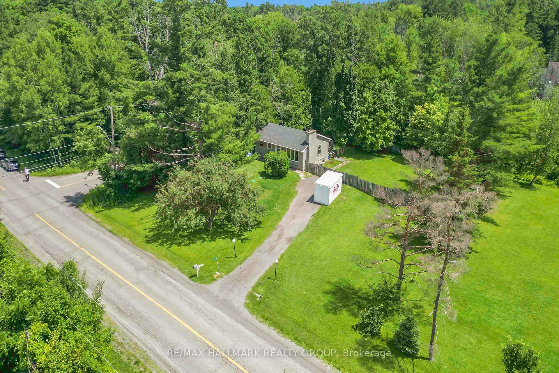 Photo 35 of 1048 Kerwin Road, Ottawa, Kanata - Kanata (North East) — HOMEH