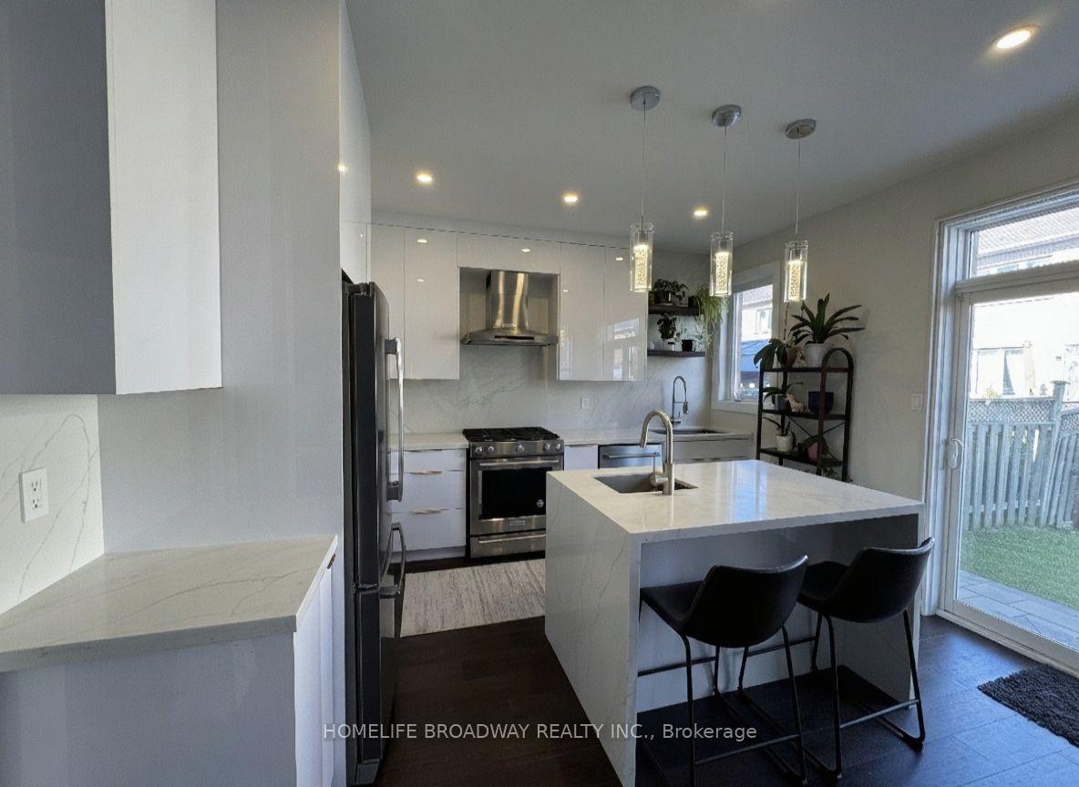 Photo 6 of 34 Saintsbury Road, Markham, Cachet — HOMEH