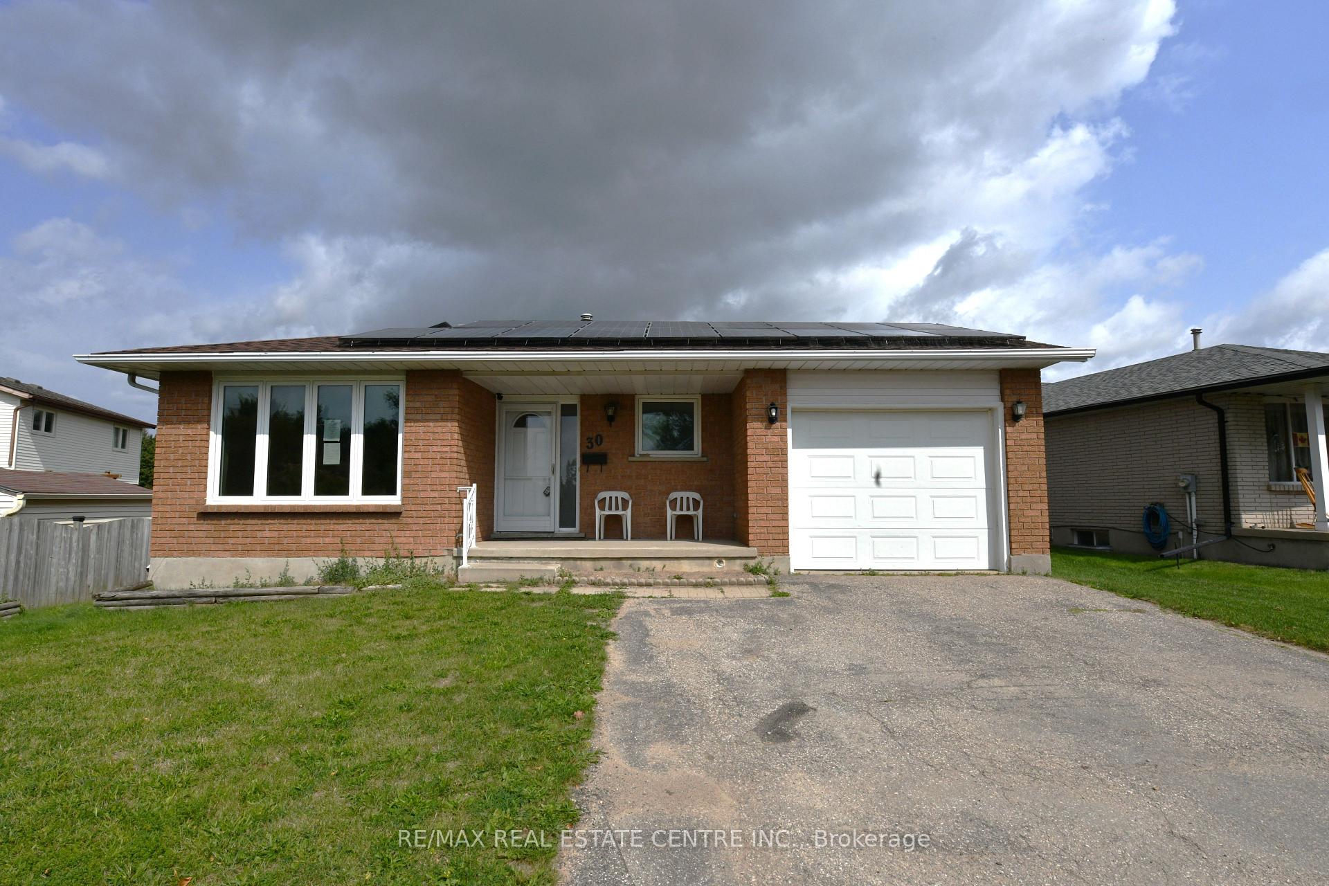 Photo 1 of 30 Casey Drive, Kitchener — HOMEH