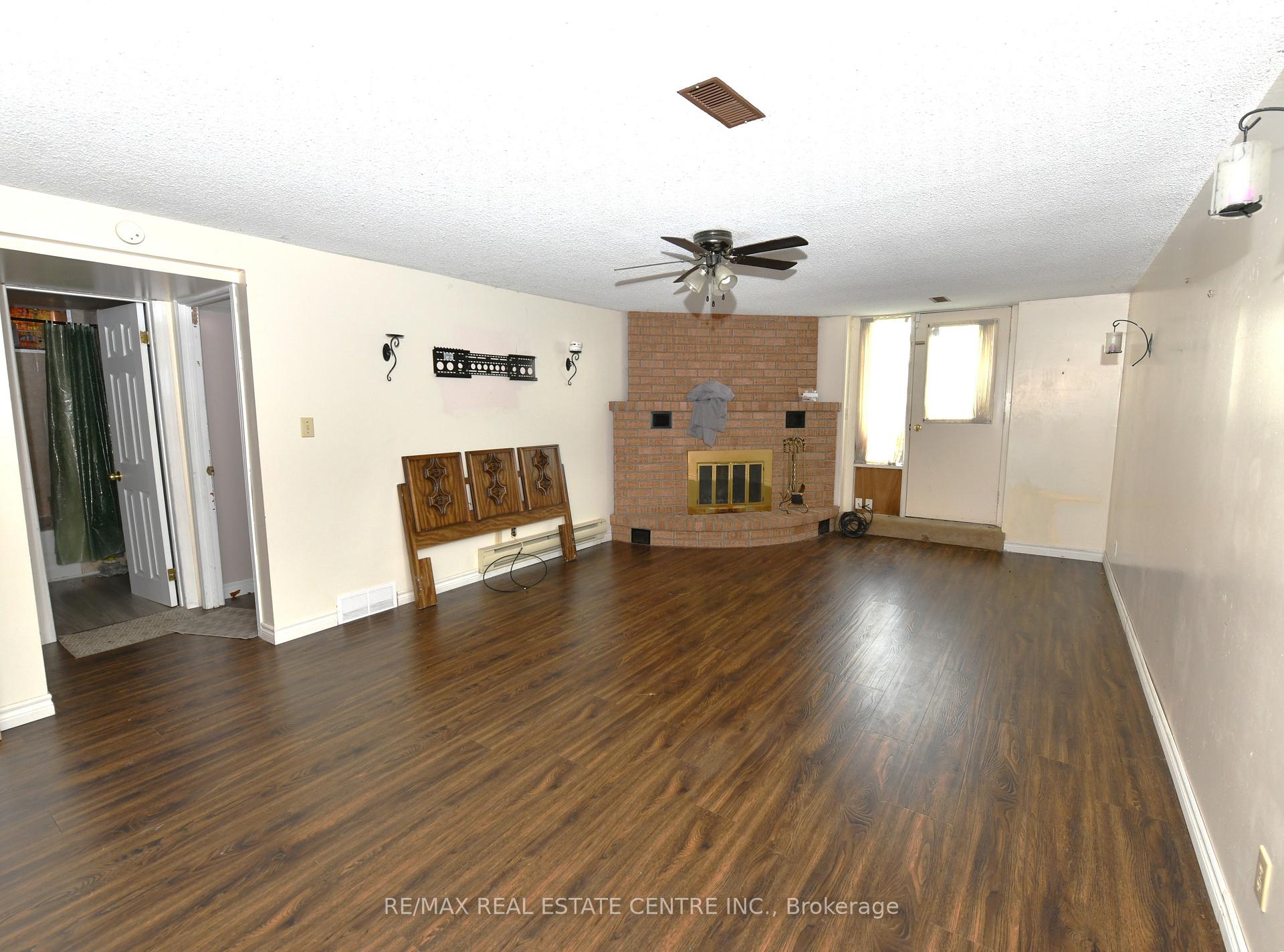 Photo 6 of 30 Casey Drive, Kitchener — HOMEH