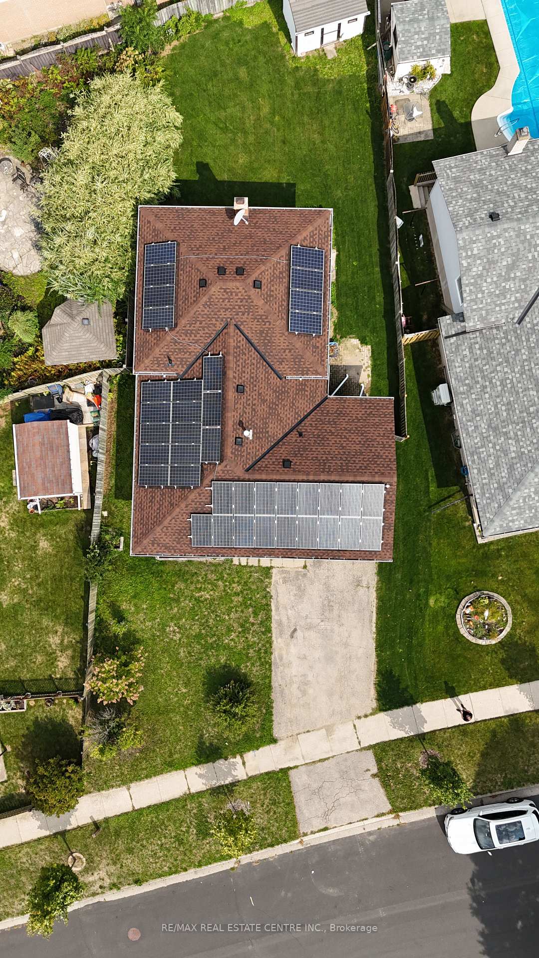 Photo 18 of 30 Casey Drive, Kitchener — HOMEH