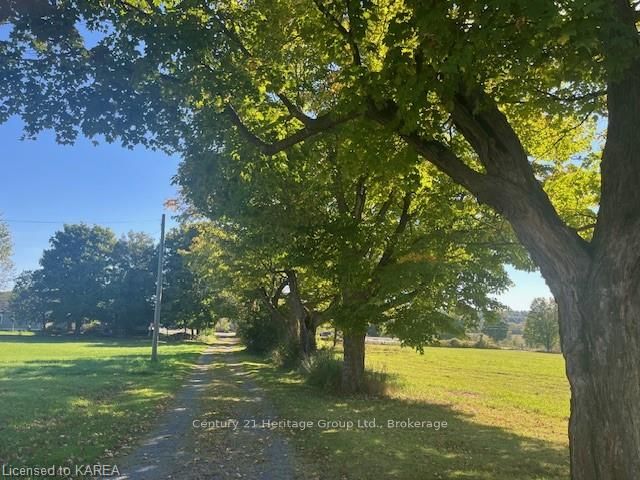 Photo 2 of 2213 Sydenham Road, Kingston, City North of 401 — HOMEH