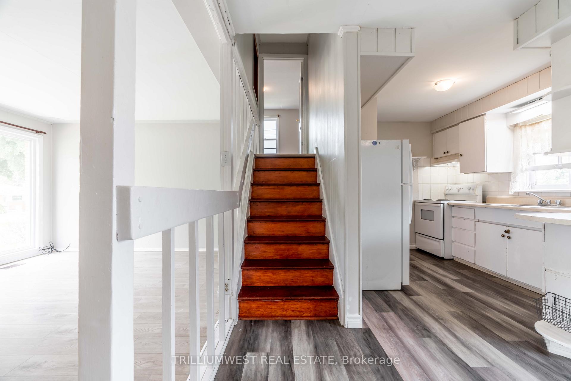 Photo 18 of Unit B, 301 Franklin Street, Kitchener — HOMEH