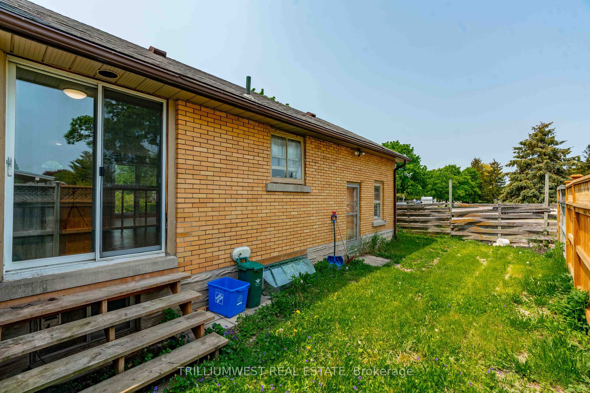 Photo 27 of Unit B, 301 Franklin Street, Kitchener — HOMEH
