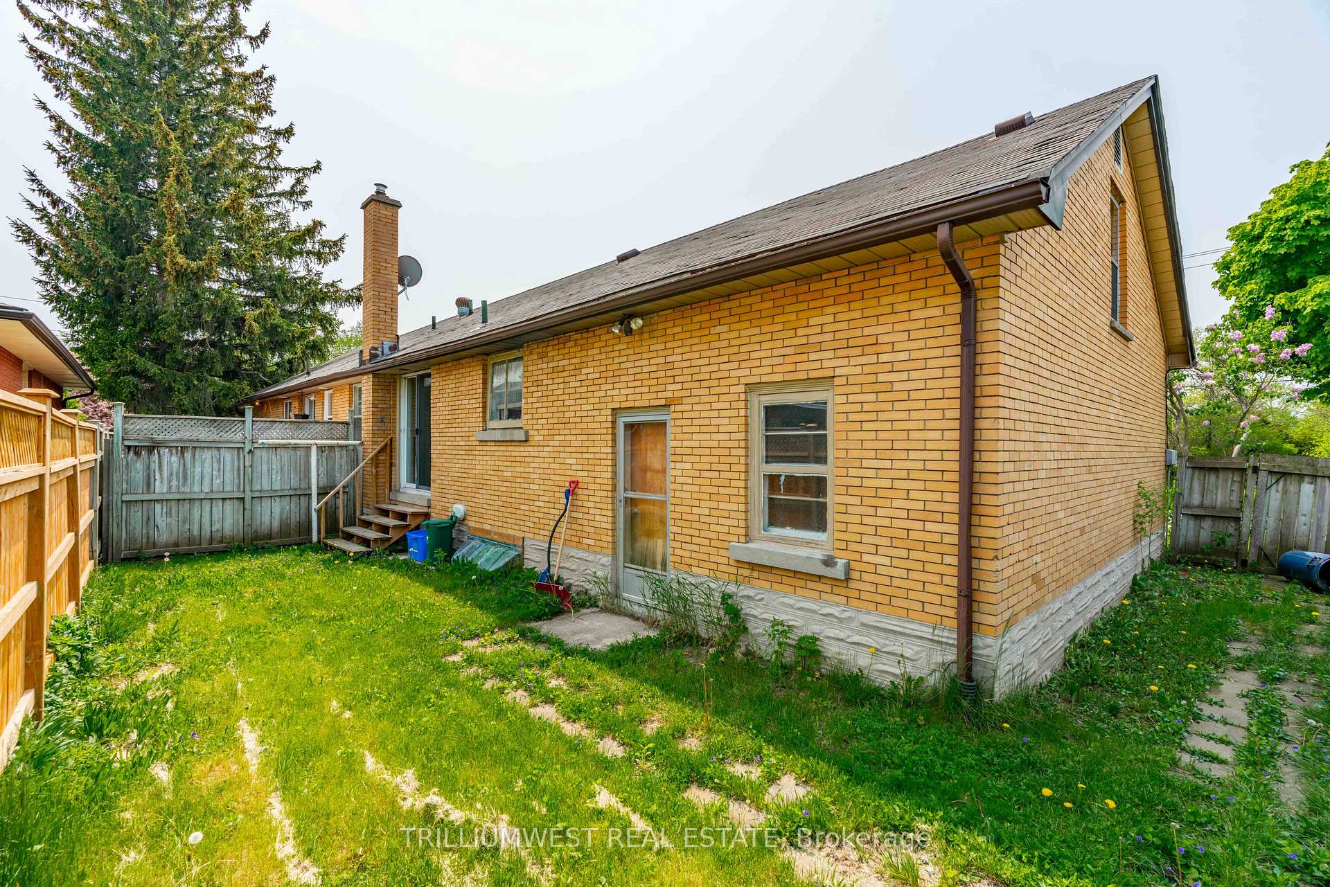 Photo 28 of Unit B, 301 Franklin Street, Kitchener — HOMEH