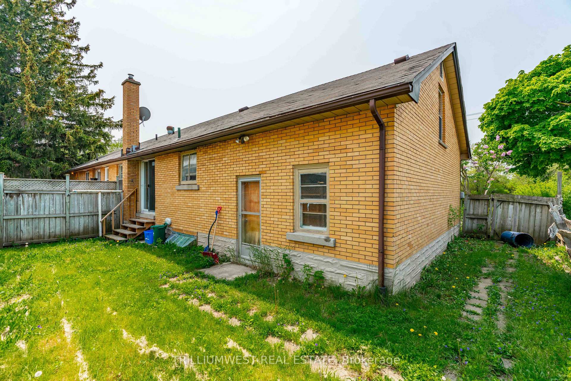 Photo 29 of Unit B, 301 Franklin Street, Kitchener — HOMEH
