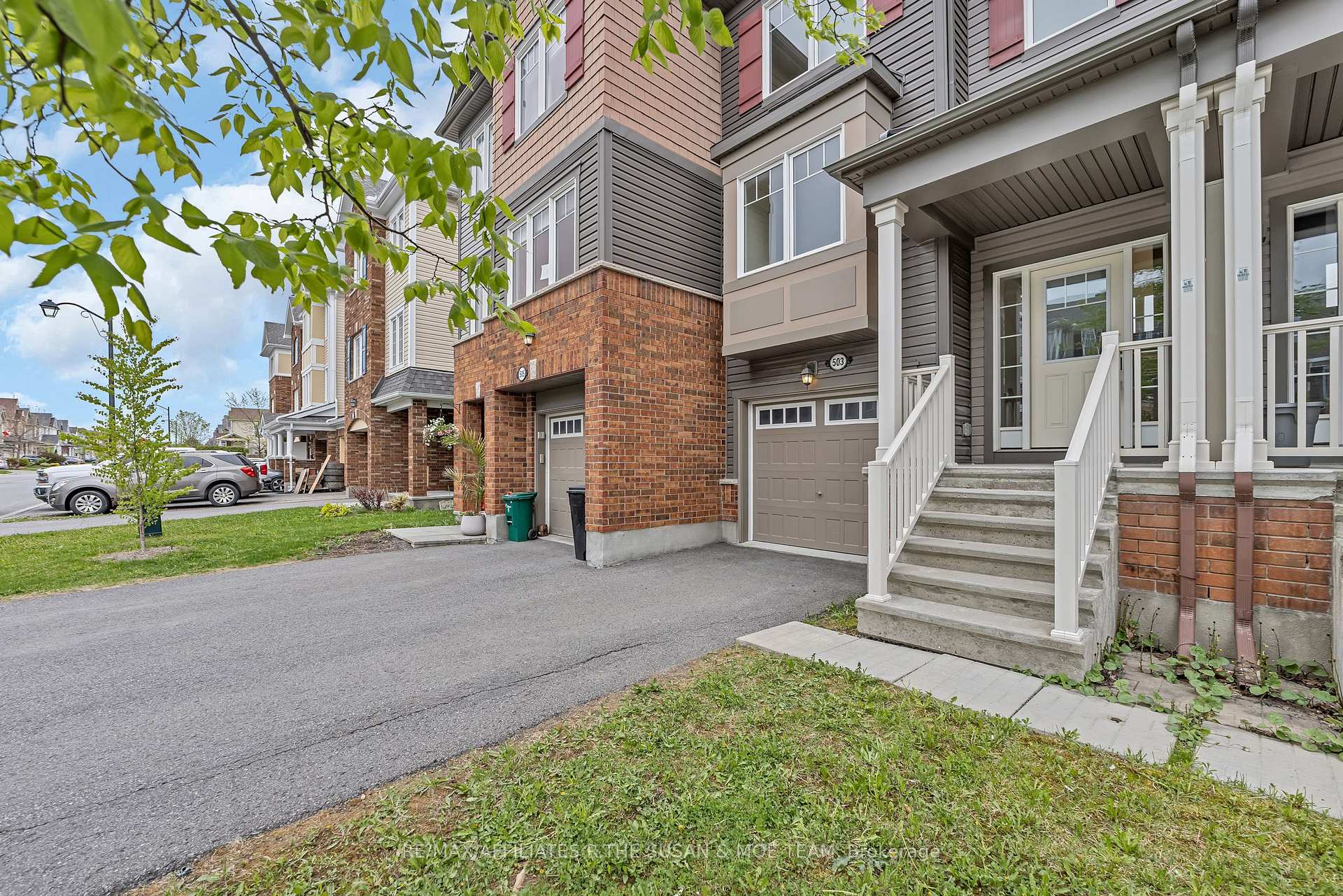 Photo 2 of 503 Coldwater Crescent, Ottawa, Kanata - Emerald Meadows/Trailwest — HOMEH