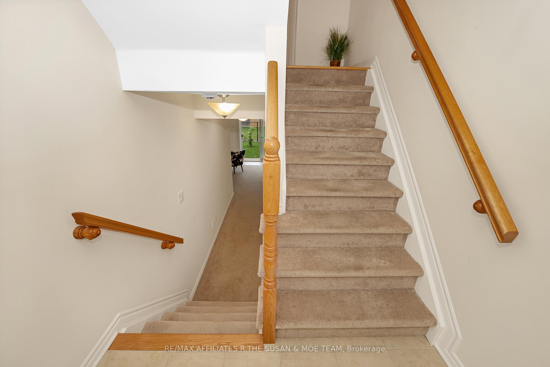 Photo 6 of 503 Coldwater Crescent, Ottawa, Kanata - Emerald Meadows/Trailwest — HOMEH