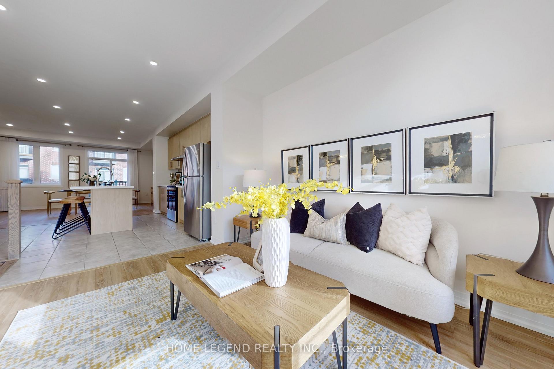 Photo 5 of 11 Sissons Way, Markham, Cedar Grove — HOMEH