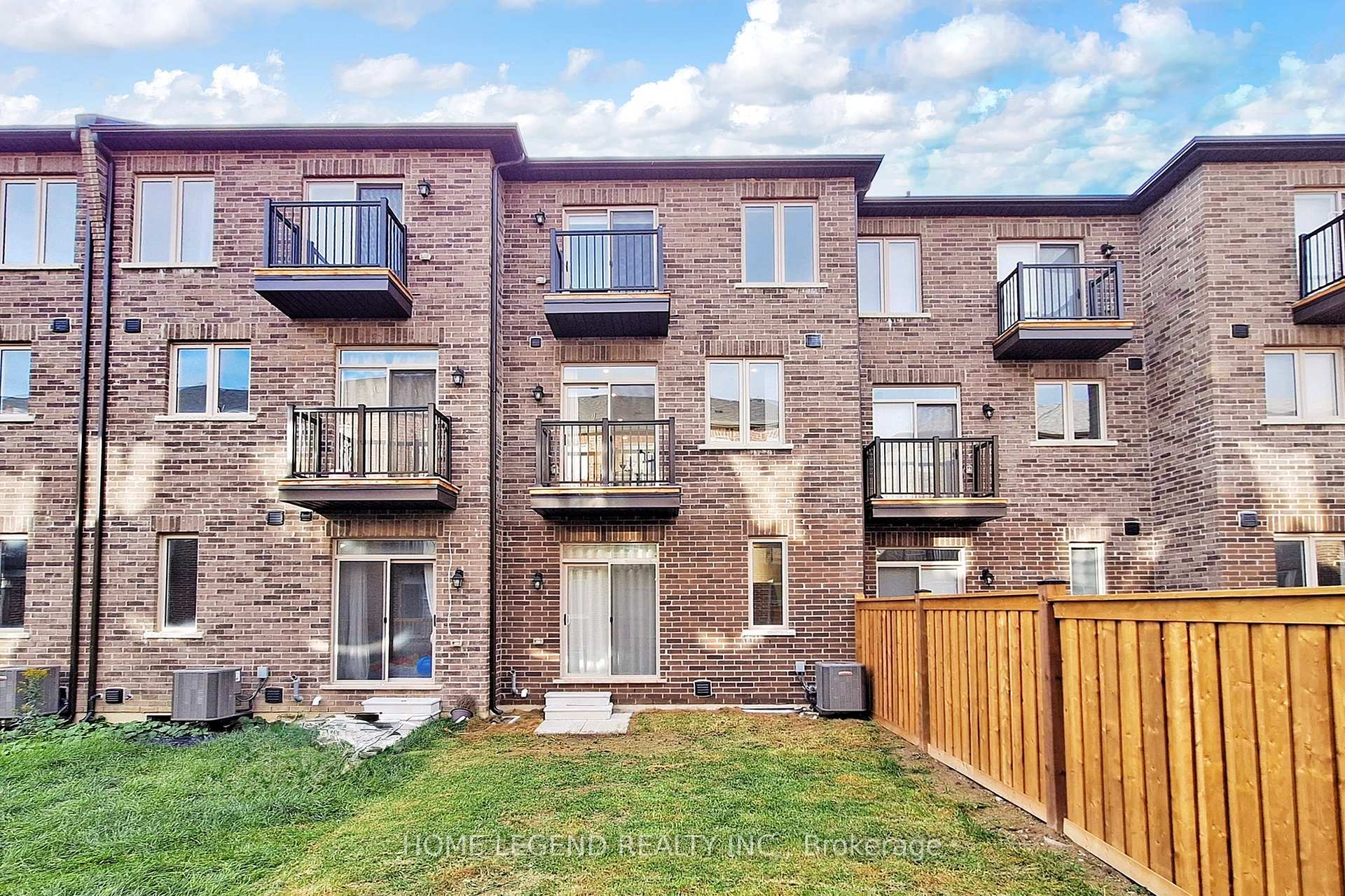 Photo 29 of 11 Sissons Way, Markham, Cedar Grove — HOMEH