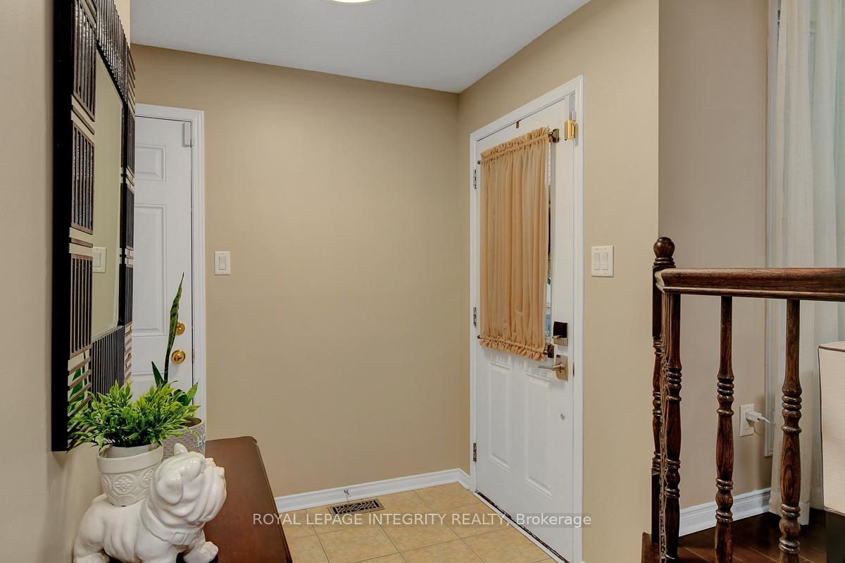 Photo 6 of 328 Applecross Crescent, Ottawa, Kanata - Morgan's Grant/South March — HOMEH