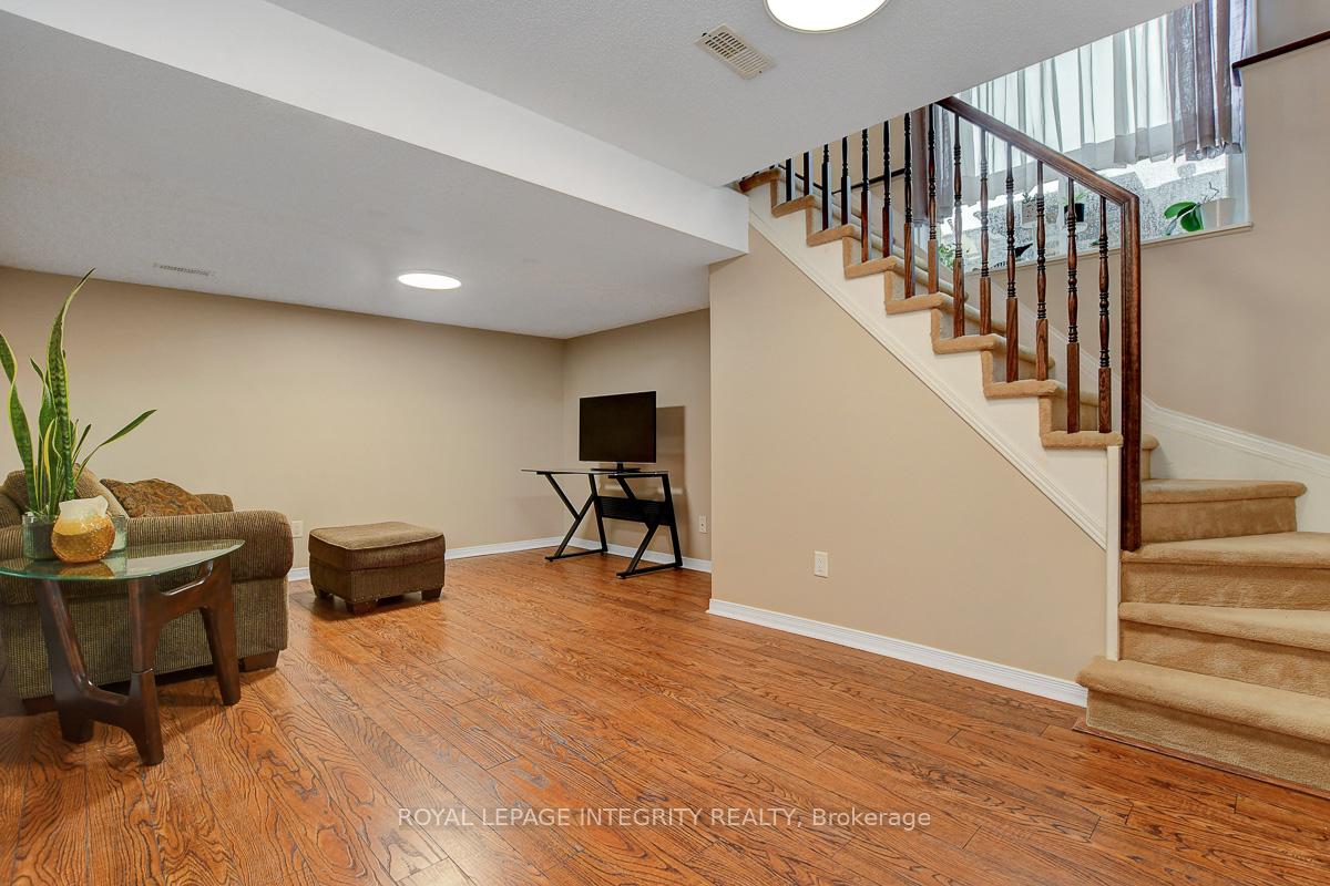 Photo 37 of 328 Applecross Crescent, Ottawa, Kanata - Morgan's Grant/South March — HOMEH