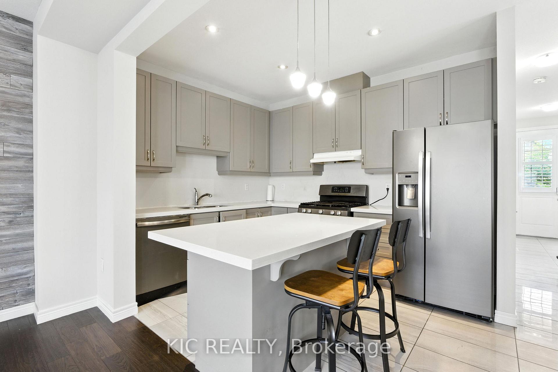 Photo 6 of 69 Dodman Crescent, Hamilton, Ancaster — HOMEH