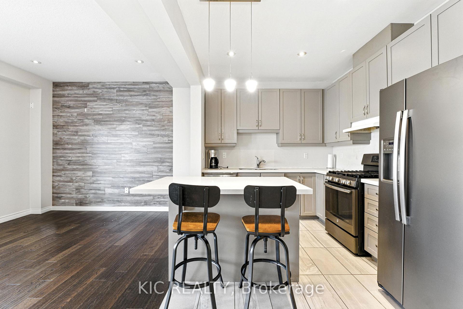 Photo 8 of 69 Dodman Crescent, Hamilton, Ancaster — HOMEH