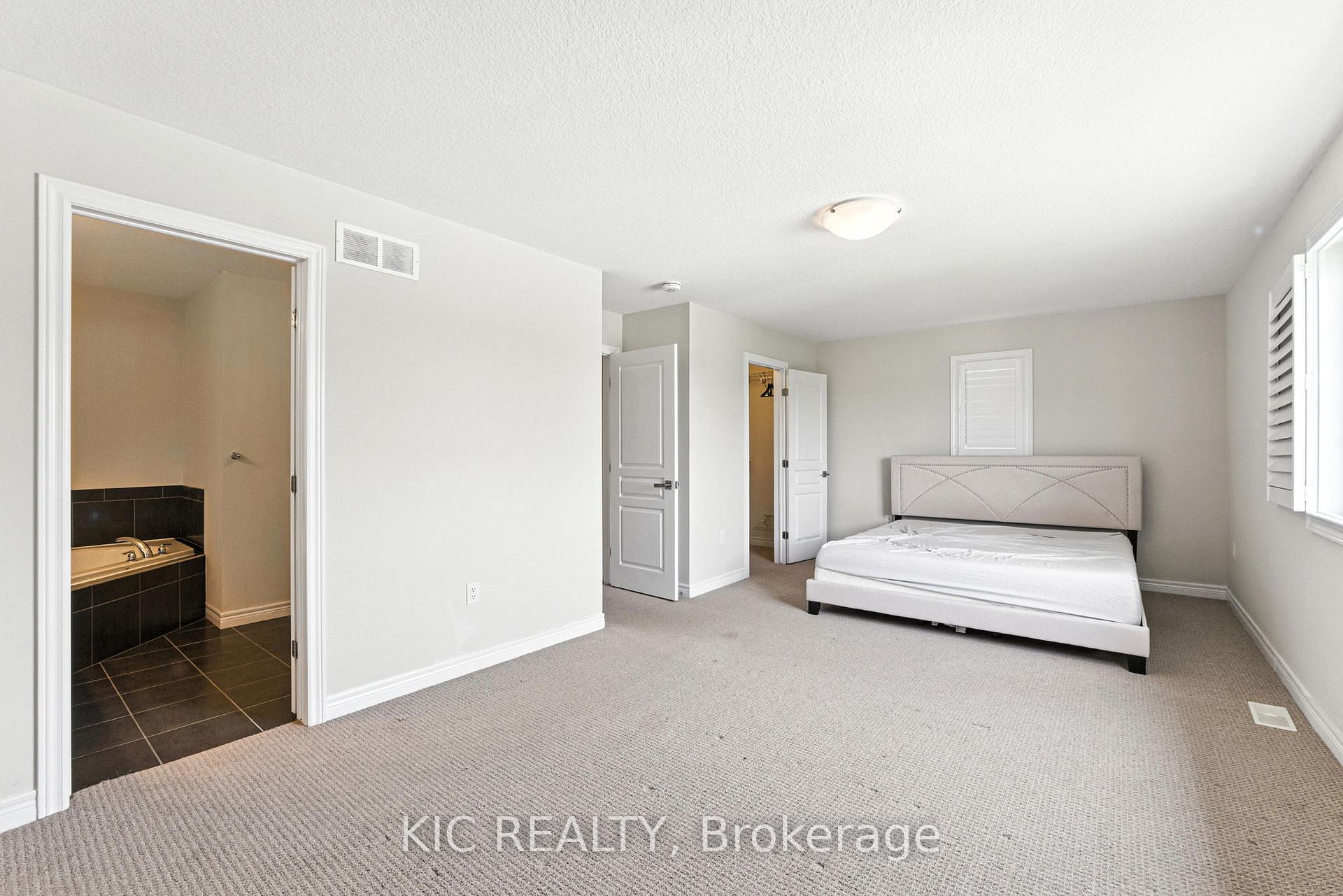 Photo 21 of 69 Dodman Crescent, Hamilton, Ancaster — HOMEH