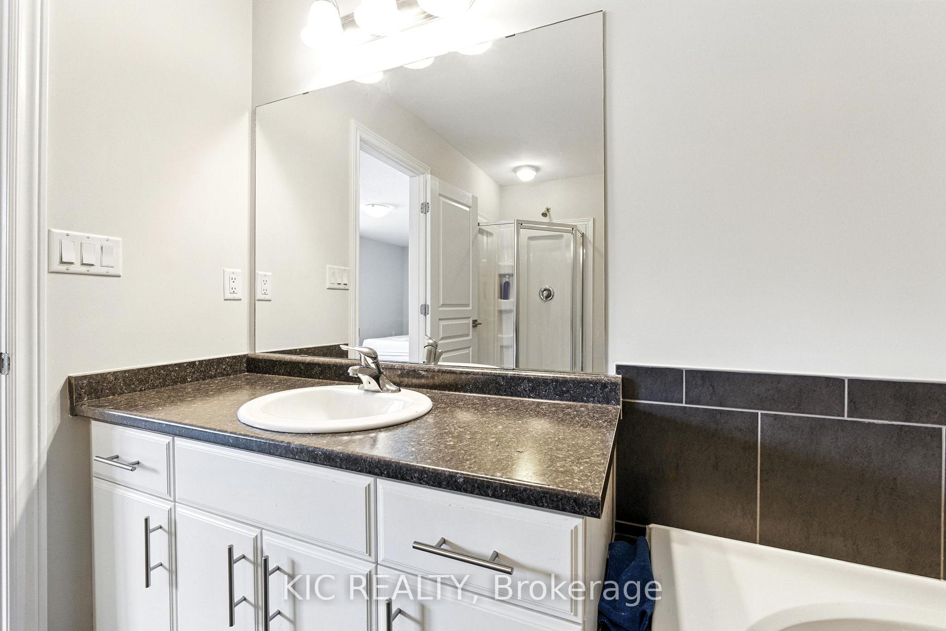 Photo 24 of 69 Dodman Crescent, Hamilton, Ancaster — HOMEH