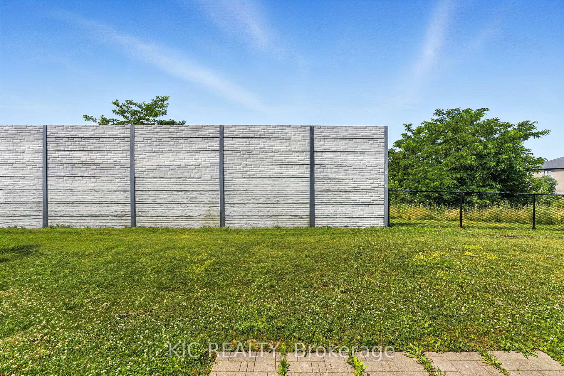 Photo 36 of 69 Dodman Crescent, Hamilton, Ancaster — HOMEH