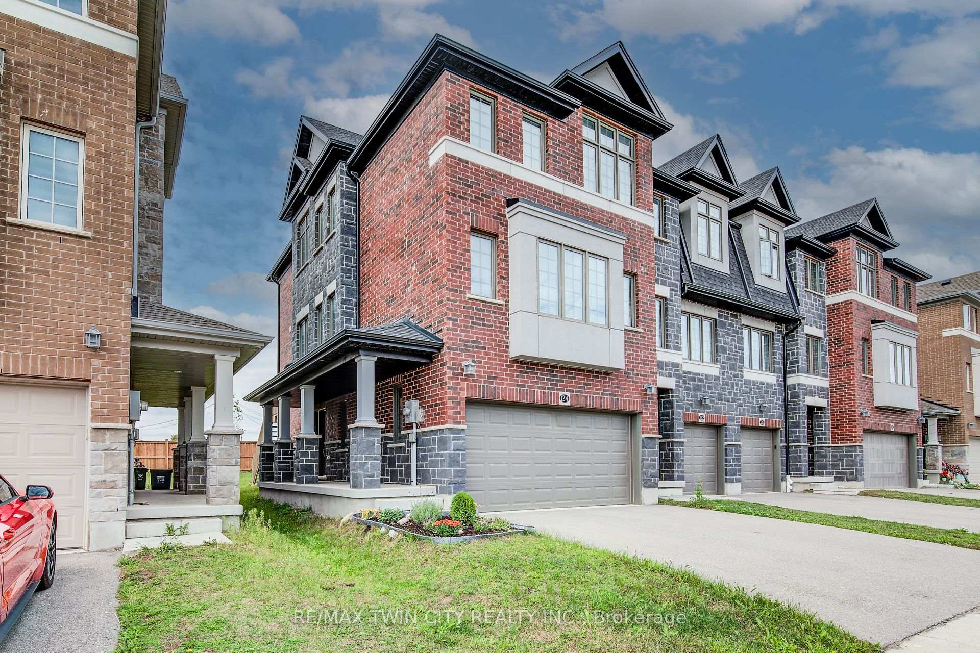 Photo 1 of 124 Ian Ormston Drive, Kitchener — HOMEH