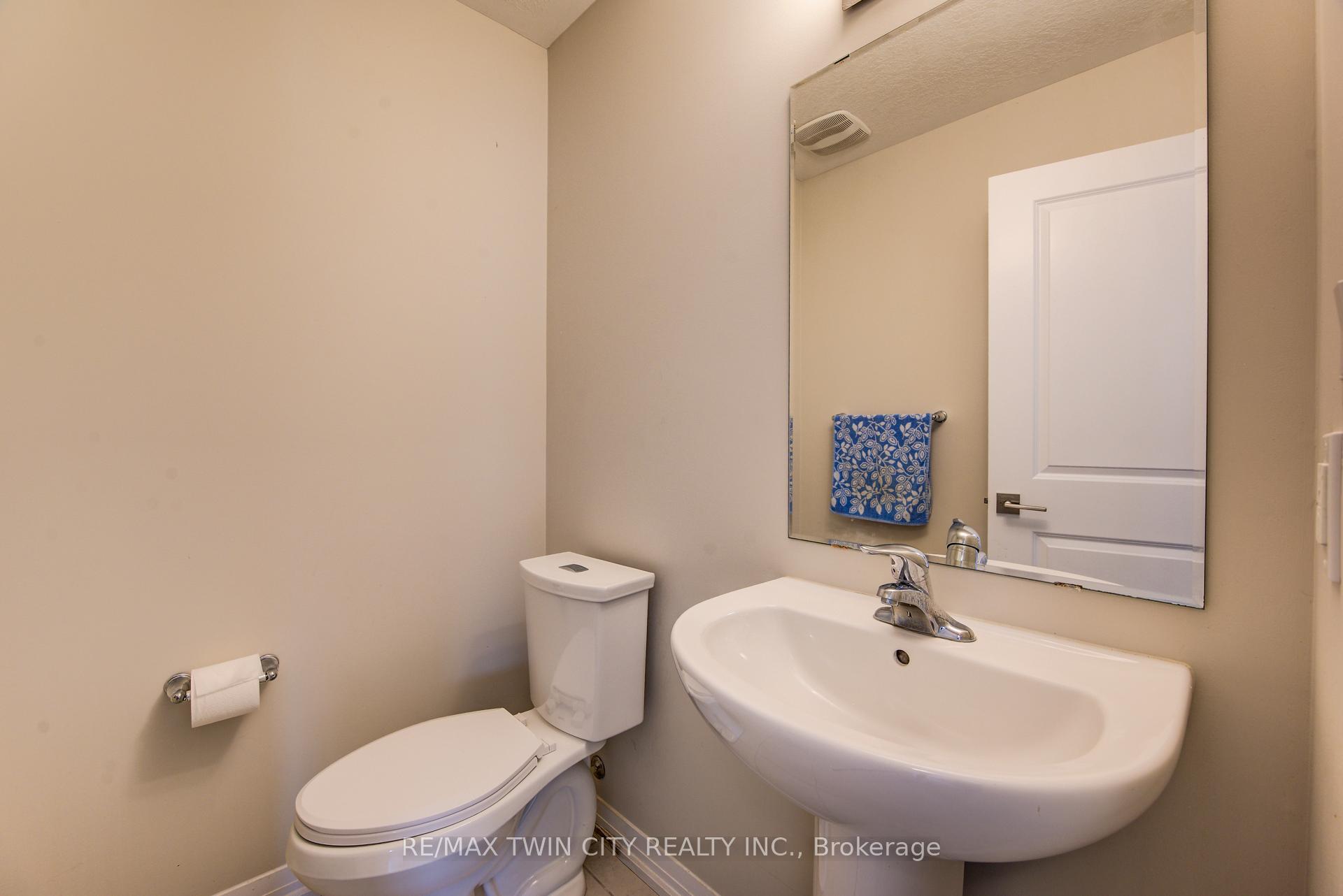 Photo 6 of 124 Ian Ormston Drive, Kitchener — HOMEH