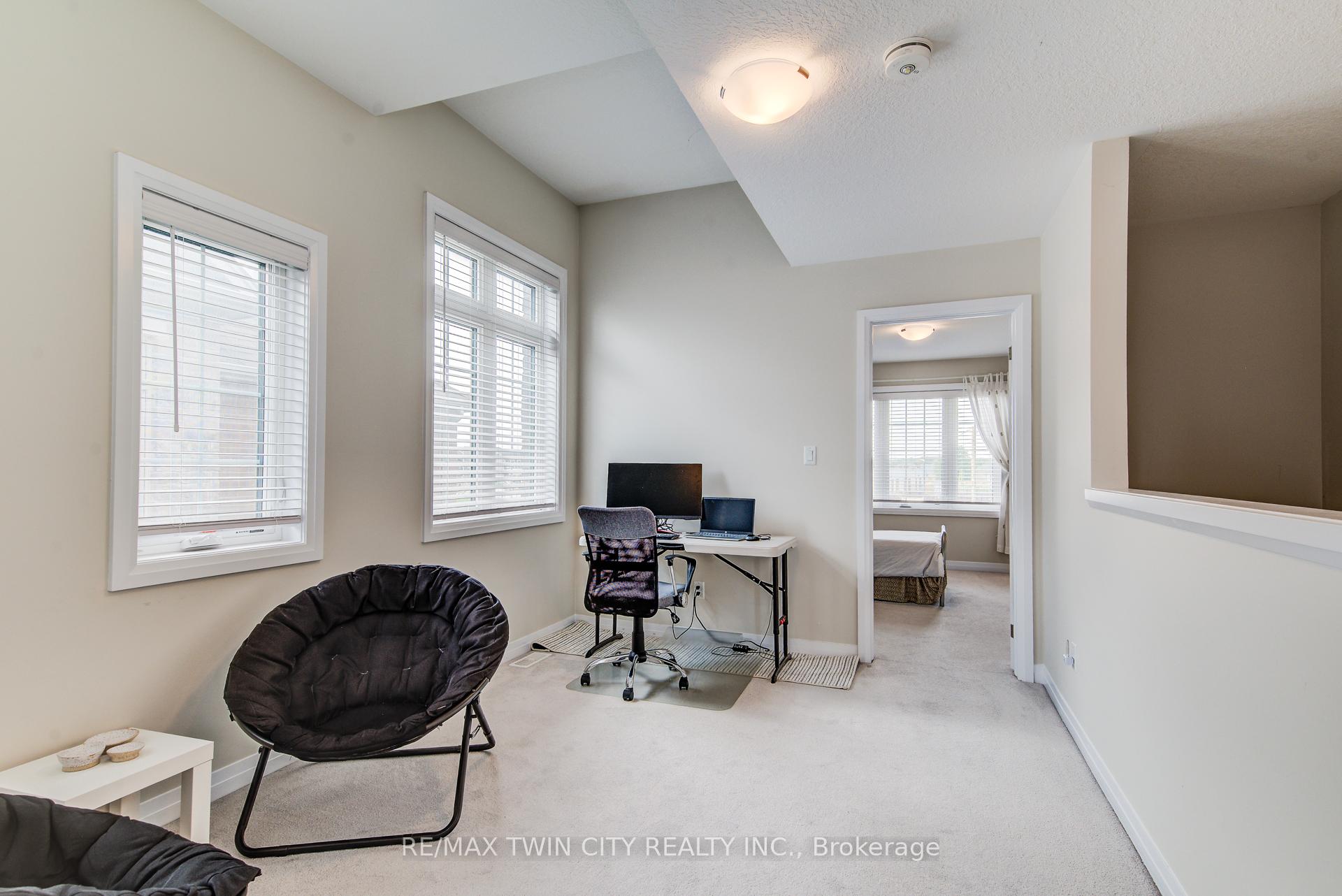 Photo 19 of 124 Ian Ormston Drive, Kitchener — HOMEH
