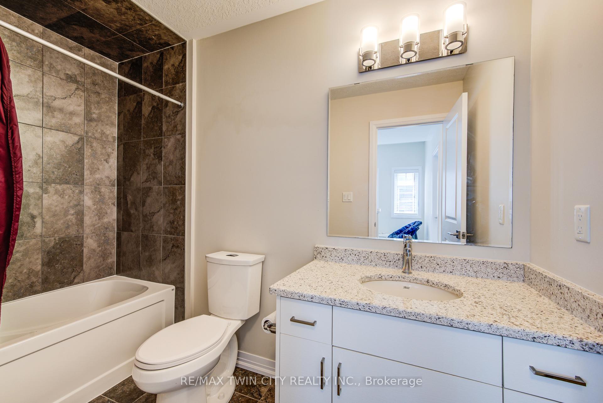 Photo 26 of 124 Ian Ormston Drive, Kitchener — HOMEH