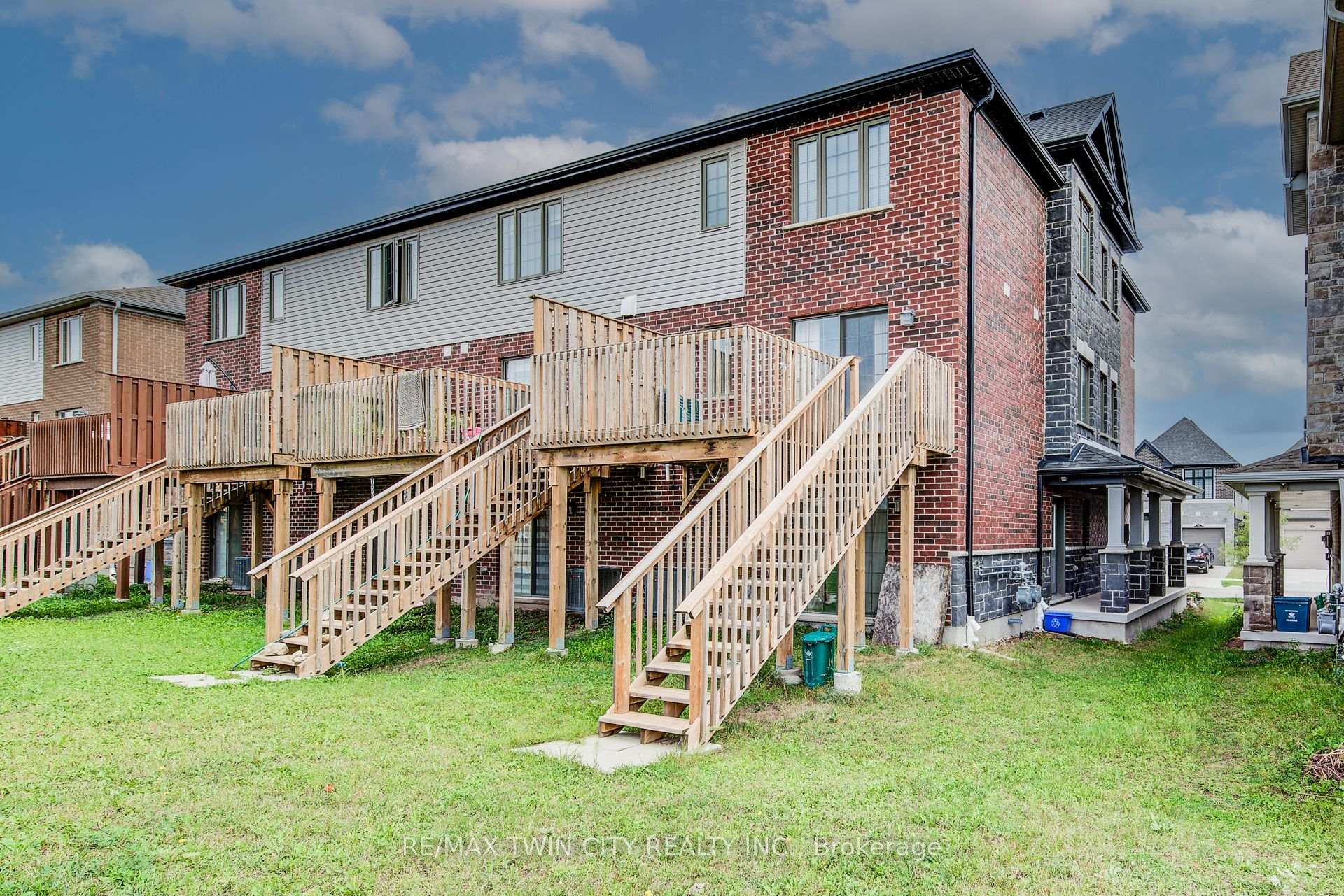 Photo 28 of 124 Ian Ormston Drive, Kitchener — HOMEH