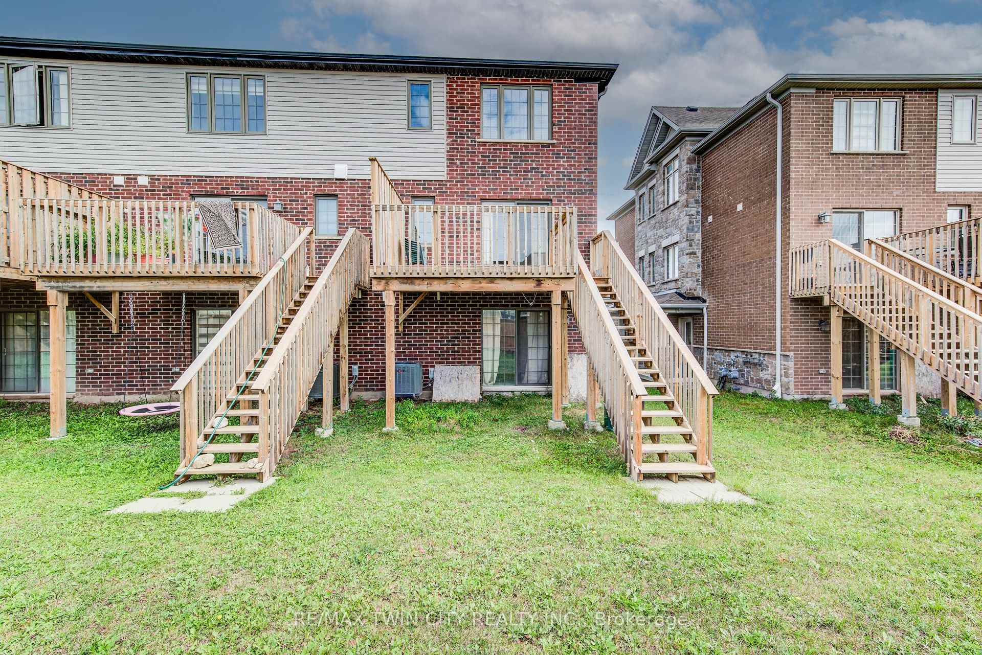 Photo 29 of 124 Ian Ormston Drive, Kitchener — HOMEH